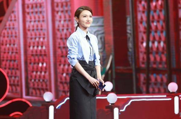 JDB电子-
央视主持人龙洋播报新闻效果一般 “整容脸”显着 观众不认可(图5) JDB电子-
央视主持人龙洋播报新闻效果一般 “整容脸”显着 观众不认可(图5)