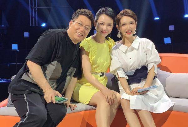 JDB电子-
央视主持人龙洋播报新闻效果一般 “整容脸”显着 观众不认可(图7) JDB电子-
央视主持人龙洋播报新闻效果一般 “整容脸”显着 观众不认可(图7)